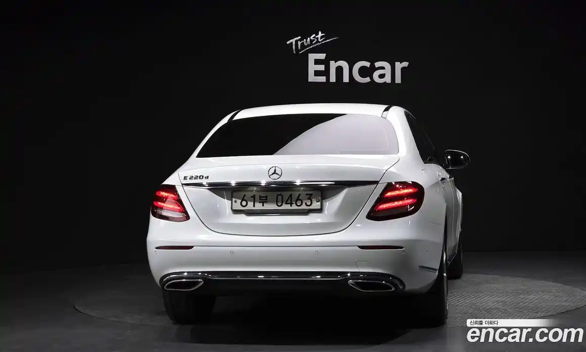 Mercedes-Benz E-Class 2016 1.9 автомат (гидро), фото 3