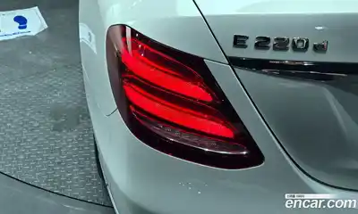 Mercedes-Benz E-Class 2016 1.9 автомат (гидро), миниатюра 8