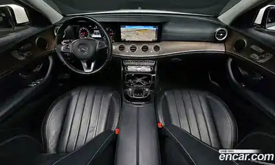 Mercedes-Benz E-Class 2016 1.9 автомат (гидро), миниатюра 9