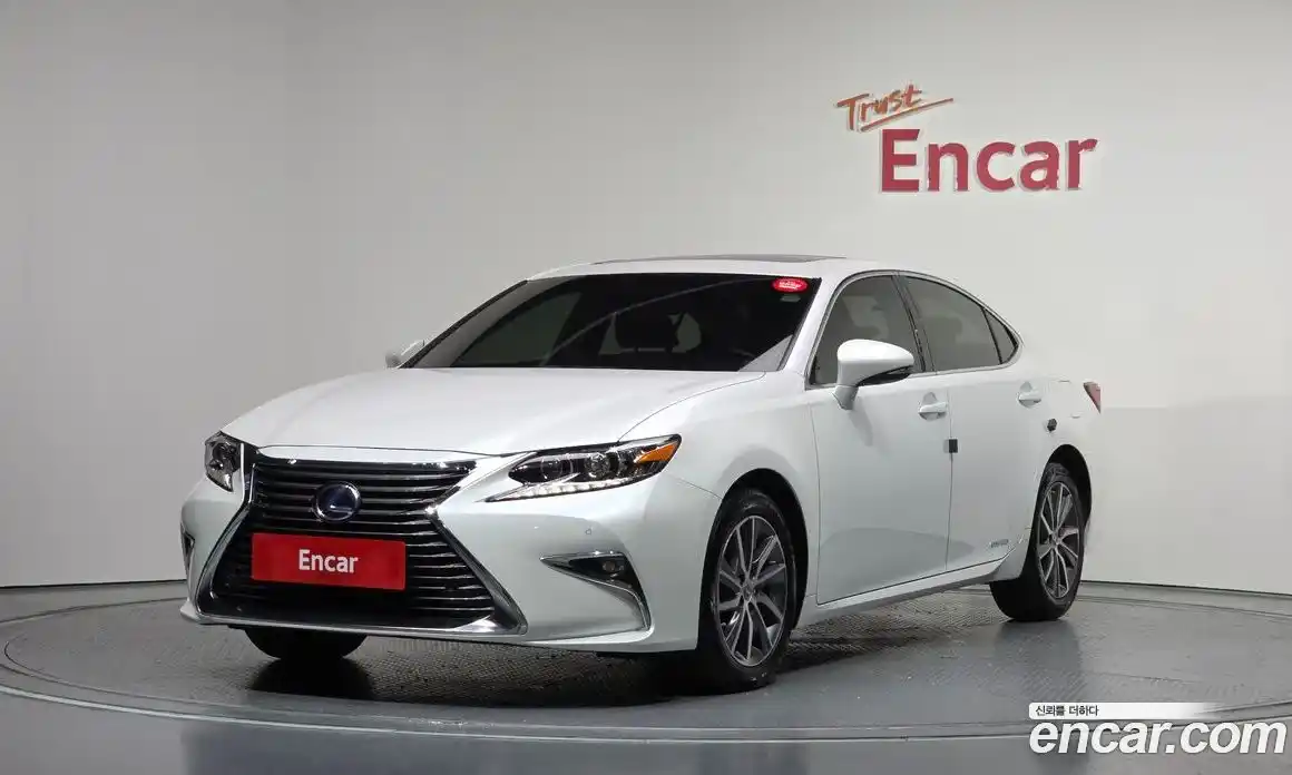 Lexus ES 2018 2.5 автомат (гидро), фото 1 Lexus ES 2018 2.5 автомат (гидро), фото 1