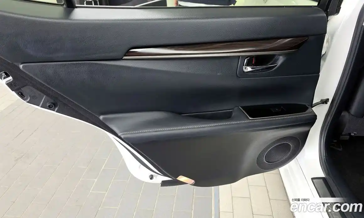 Lexus ES 2018 2.5 автомат (гидро), фото 15 Lexus ES 2018 2.5 автомат (гидро), фото 15