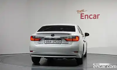 Lexus ES 2018 2.5 автомат (гидро), миниатюра 4 Lexus ES 2018 2.5 автомат (гидро), миниатюра 4