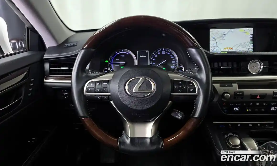 Lexus ES 2018 2.5 автомат (гидро), фото 6 Lexus ES 2018 2.5 автомат (гидро), фото 6