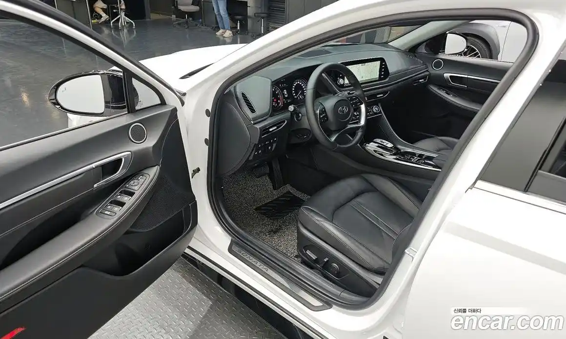 Hyundai Sonata 2022 2.0 автомат (гидро), фото 13