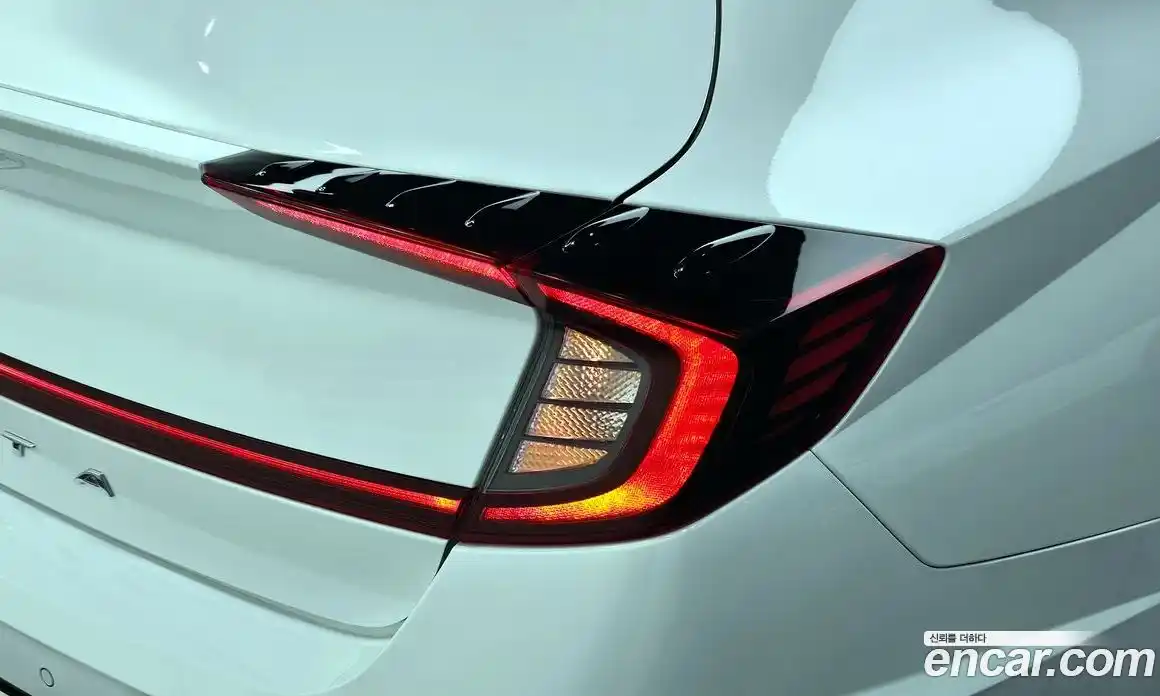 Hyundai Sonata 2022 2.0 автомат (гидро), фото 9