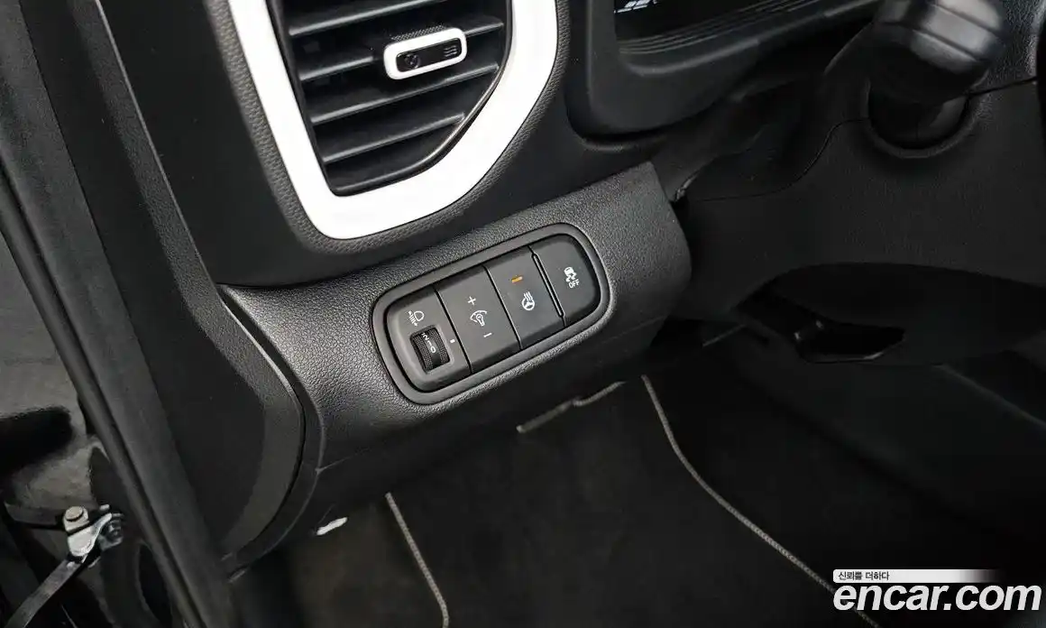 Hyundai Venue 2022 1.6 автомат (гидро), фото 24