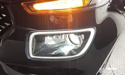 Hyundai Venue 2022 1.6 автомат (гидро), миниатюра 8