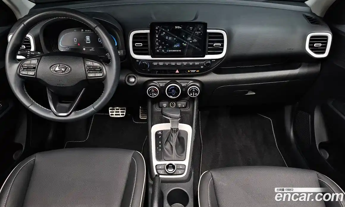 Hyundai Venue 2022 1.6 автомат (гидро), фото 10