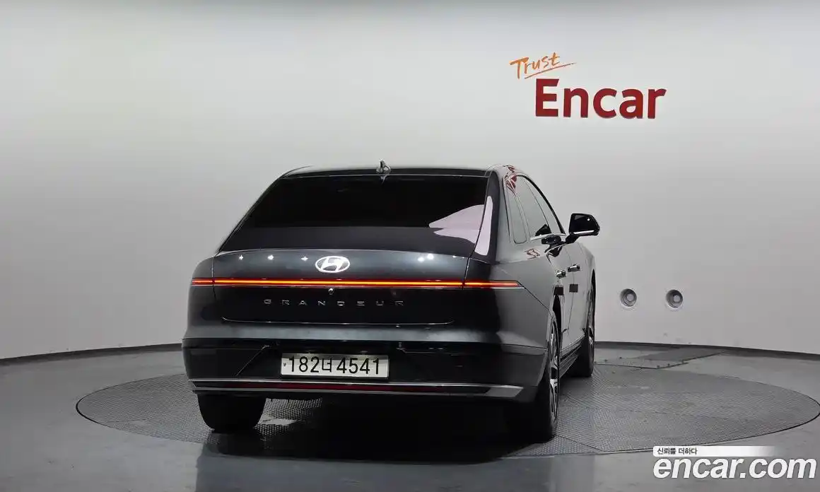 Hyundai Grandeur 2023 1.6 автомат (гидро), фото 4