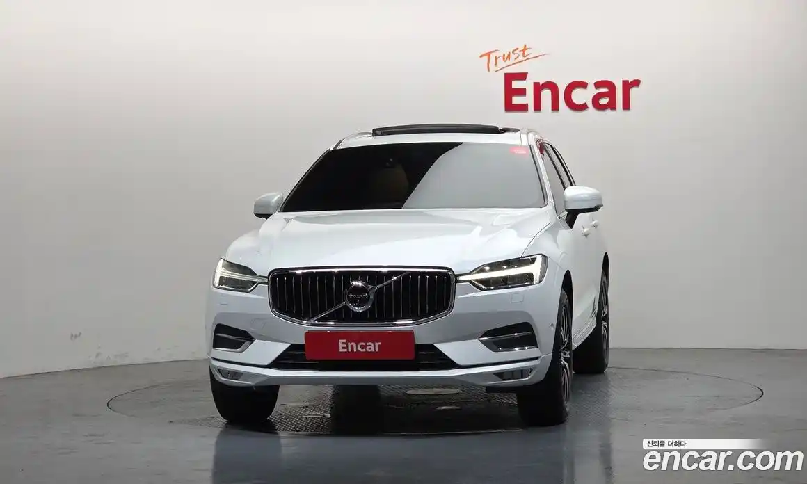 Volvo XC60 2019 2.0 автомат (гидро), фото 3