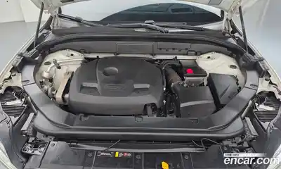Volvo XC60 2019 2.0 автомат (гидро), миниатюра 6