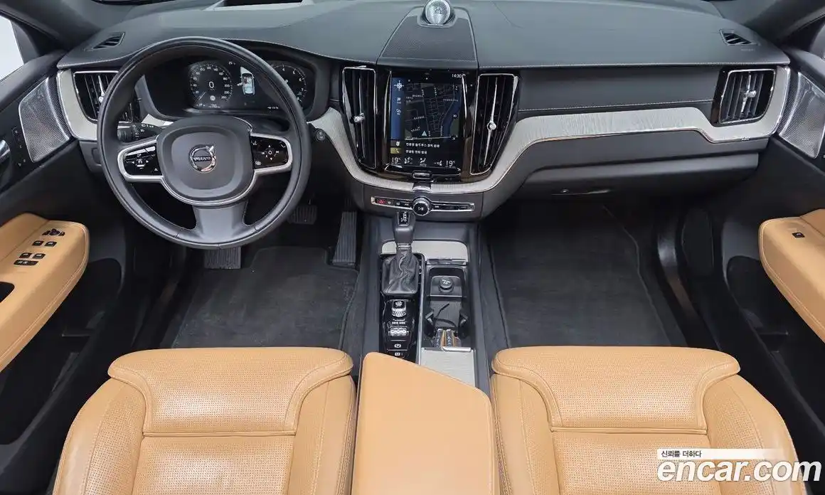 Volvo XC60 2019 2.0 автомат (гидро), фото 7