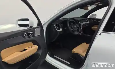 Volvo XC60 2019 2.0 автомат (гидро), миниатюра 10