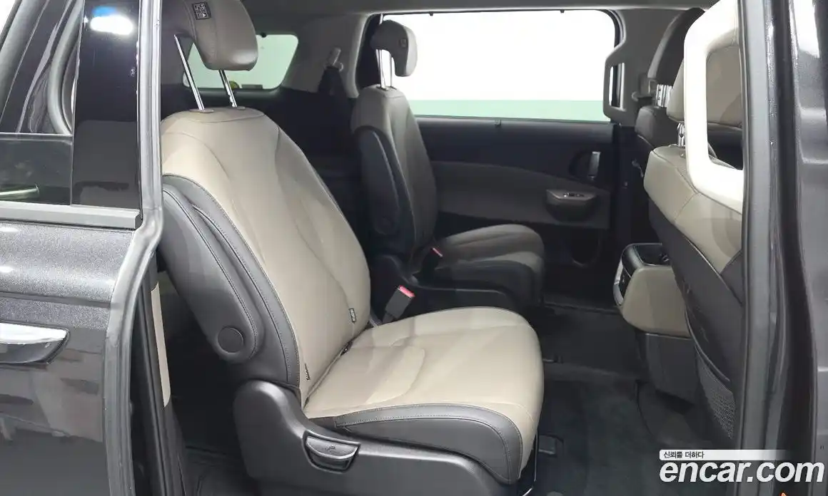Kia Carnival 2023 2.2 автомат (гидро), фото 11