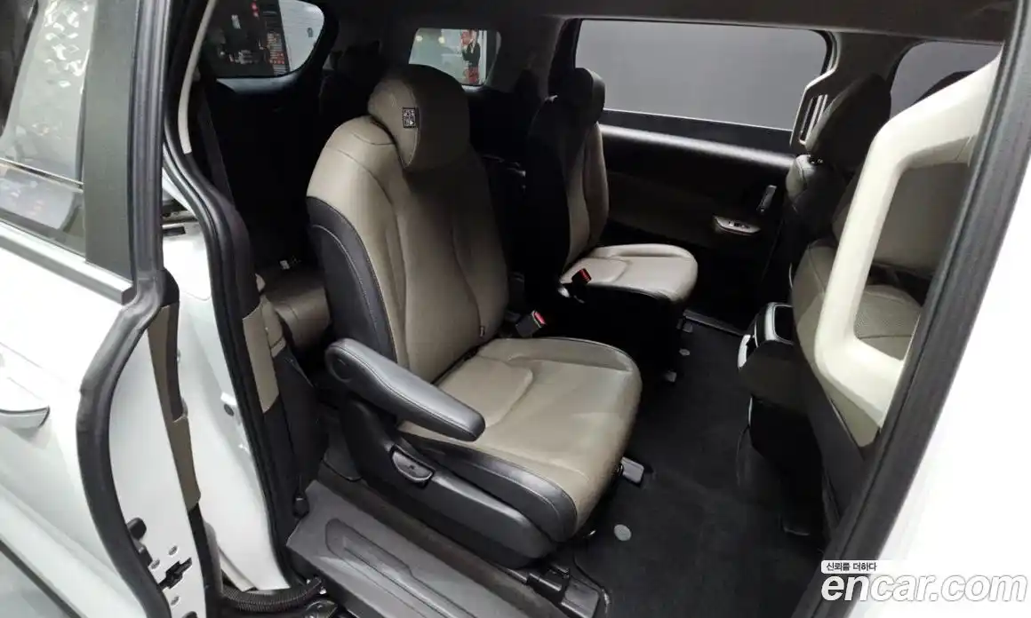 Kia Carnival 2024 2.2 автомат (гидро), фото 17