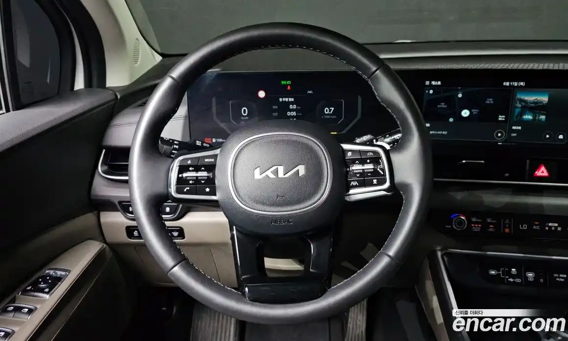 Kia Carnival 2024 2.2 автомат (гидро), фото 19