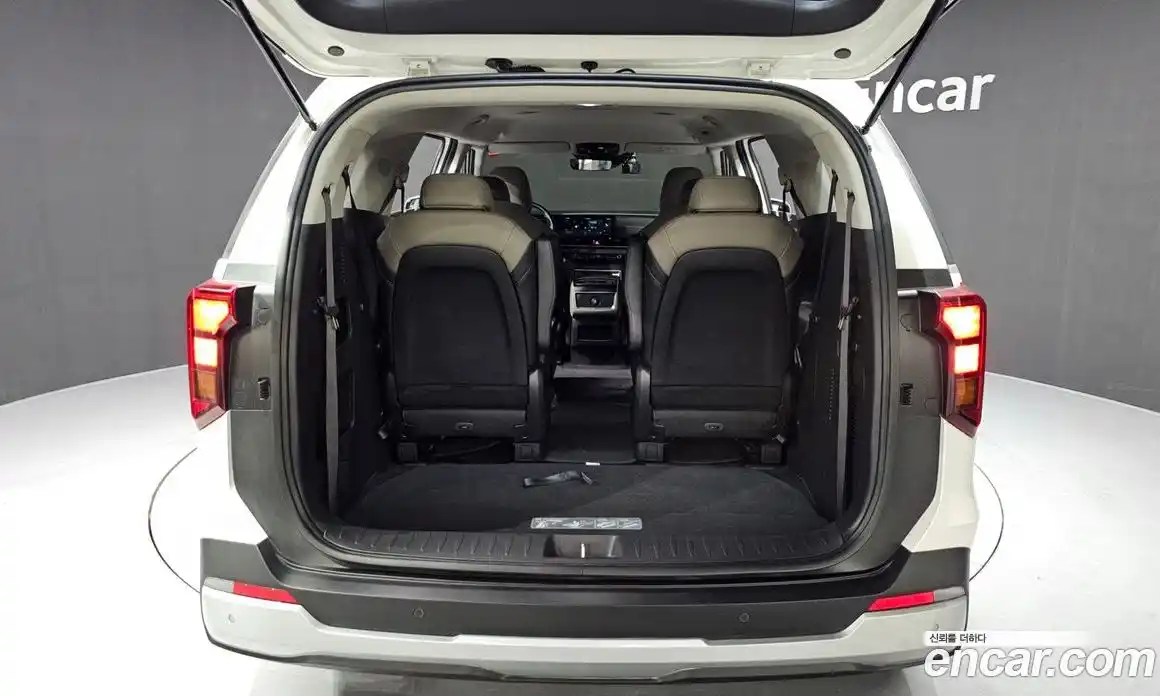 Kia Carnival 2024 2.2 автомат (гидро), фото 21