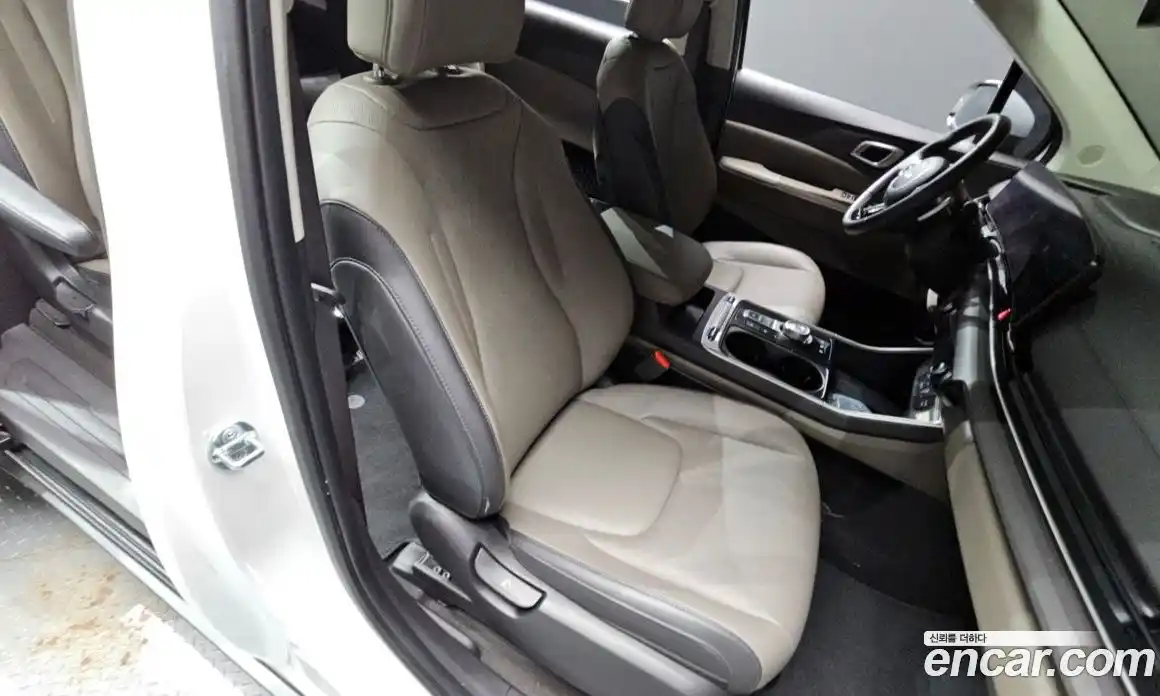 Kia Carnival 2024 2.2 автомат (гидро), фото 22