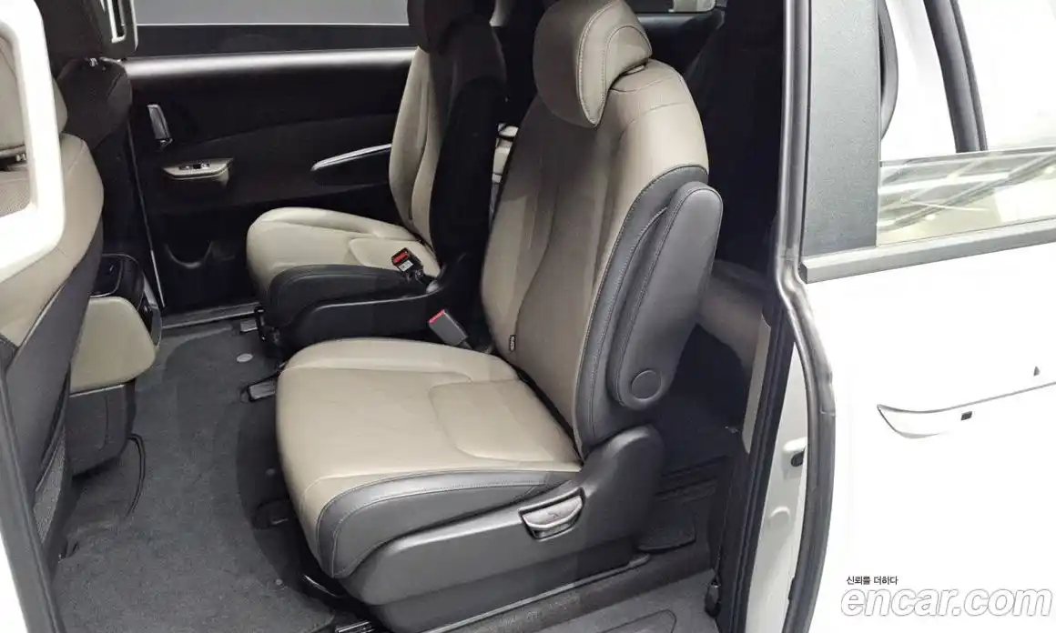 Kia Carnival 2024 2.2 автомат (гидро), фото 23