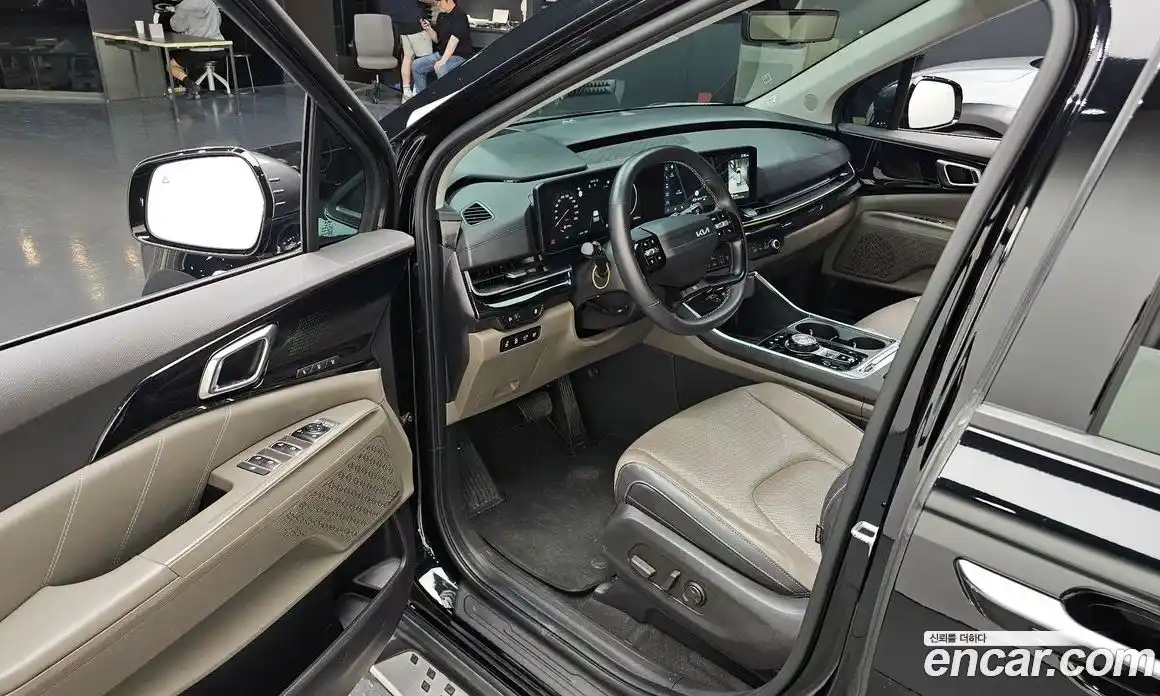 Kia Carnival 2024 1.6 автомат (гидро), фото 13