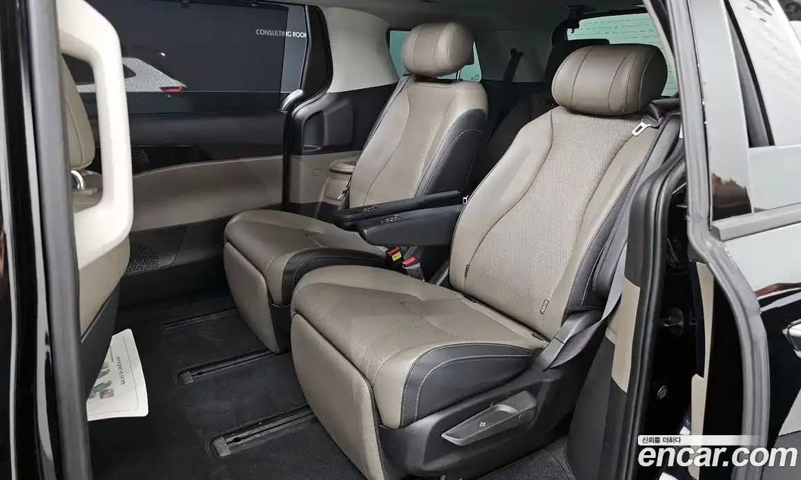 Kia Carnival 2024 1.6 автомат (гидро), фото 17