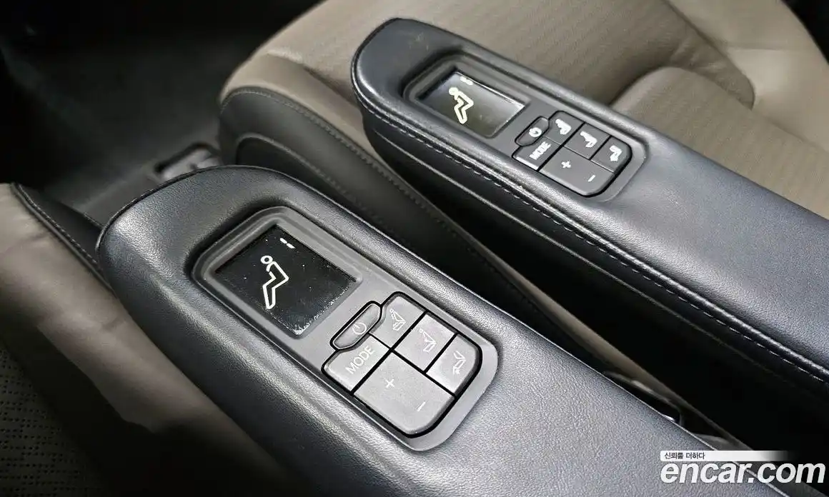 Kia Carnival 2024 1.6 автомат (гидро), фото 28