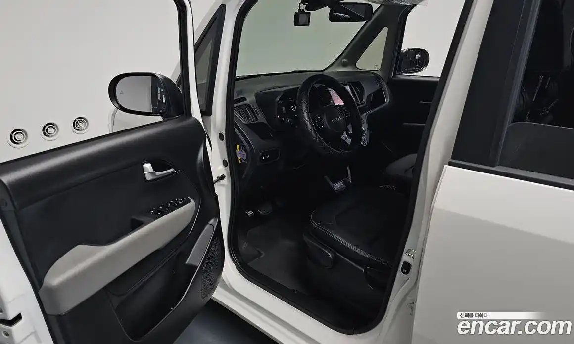 Kia Ray 2023 1.0 автомат (гидро), фото 12