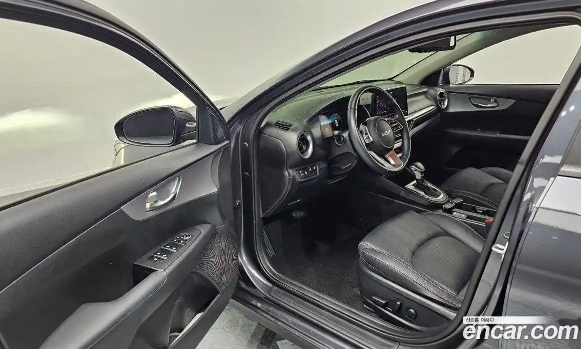 Kia K3 2021 1.6 автомат (гидро), фото 13