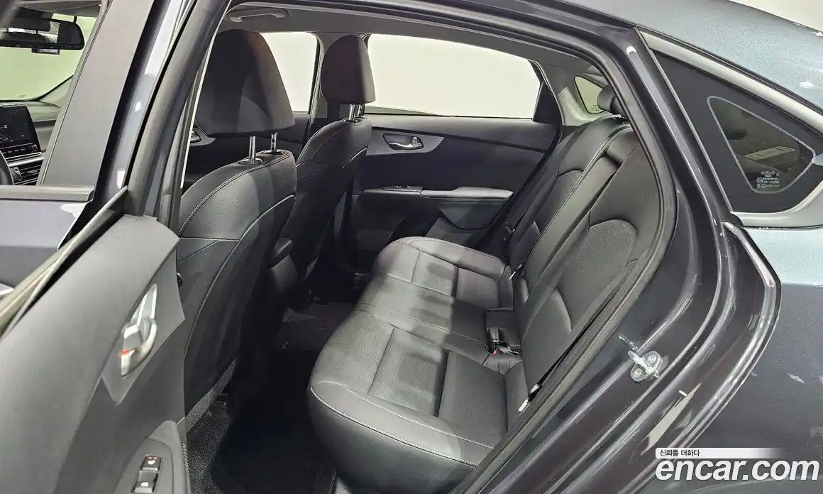 Kia K3 2021 1.6 автомат (гидро), фото 17