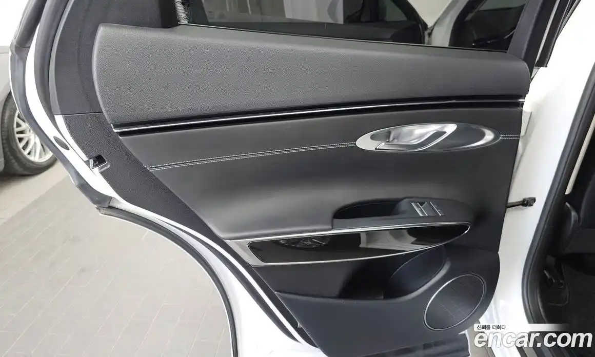 Genesis GV70 2022 2.5 автомат (гидро), фото 15