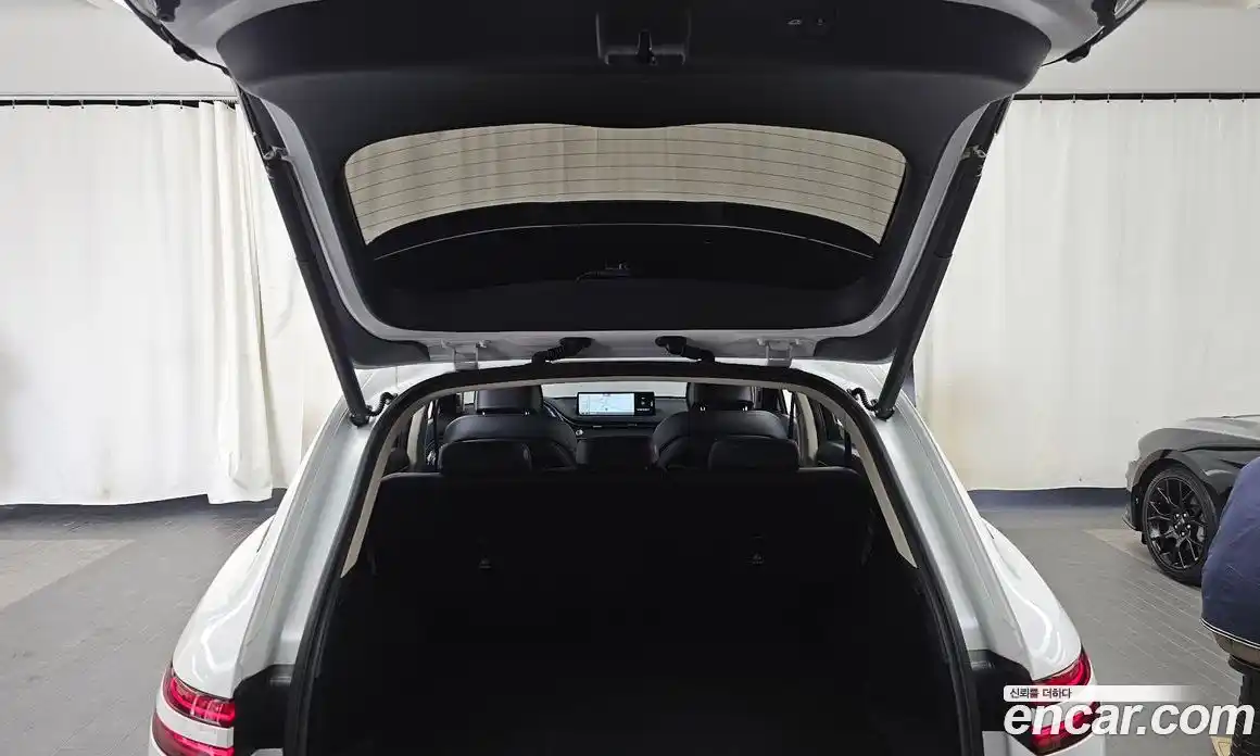 Genesis GV70 2022 2.5 автомат (гидро), фото 26