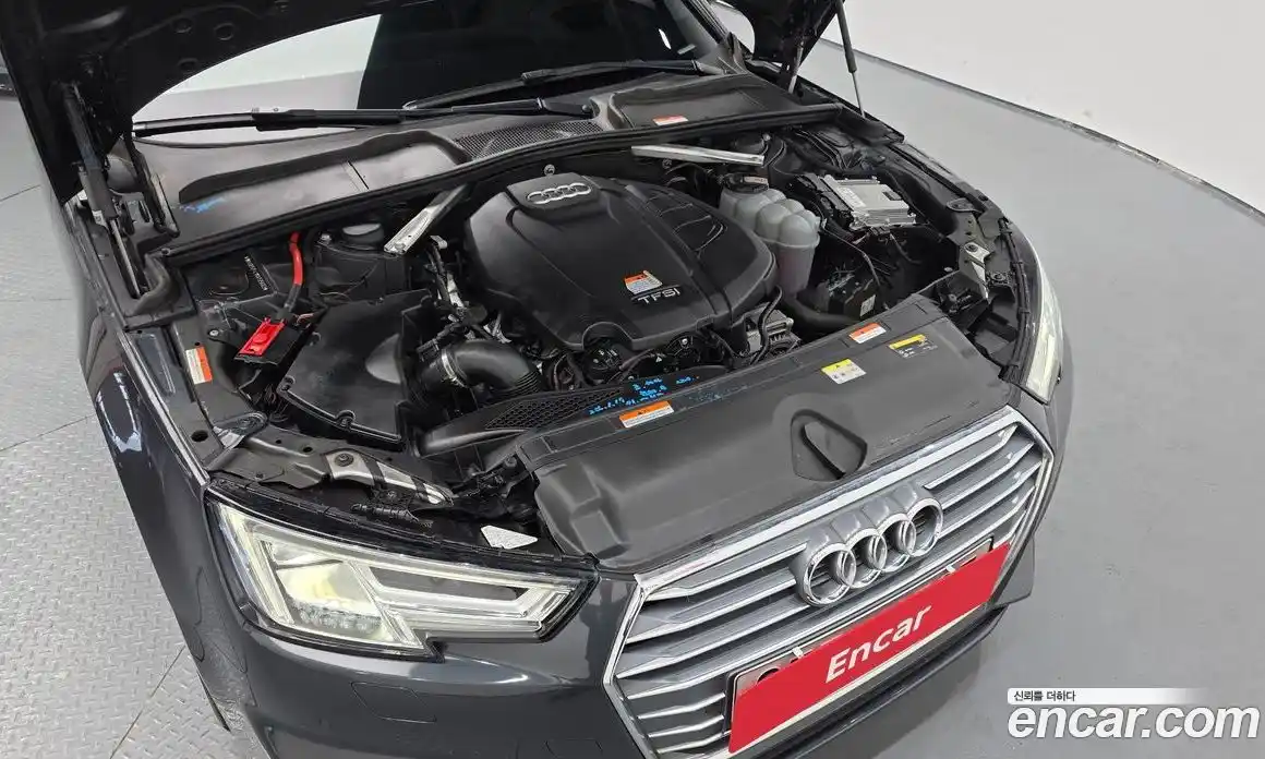 Audi A4 2019 2.0 автомат (гидро), фото 6