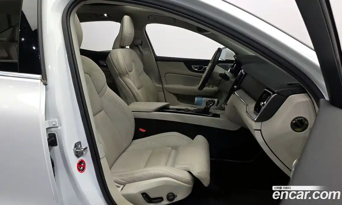 Volvo S60 2020 2.0 автомат (гидро), фото 16