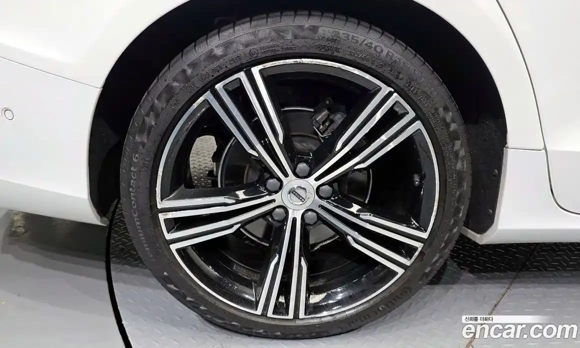 Volvo S60 2020 2.0 автомат (гидро), фото 5