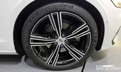 Volvo S60 2020 2.0 автомат (гидро), миниатюра 7