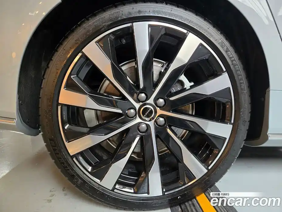 Volvo S90 2026 2.0 автомат (гидро), фото 17
