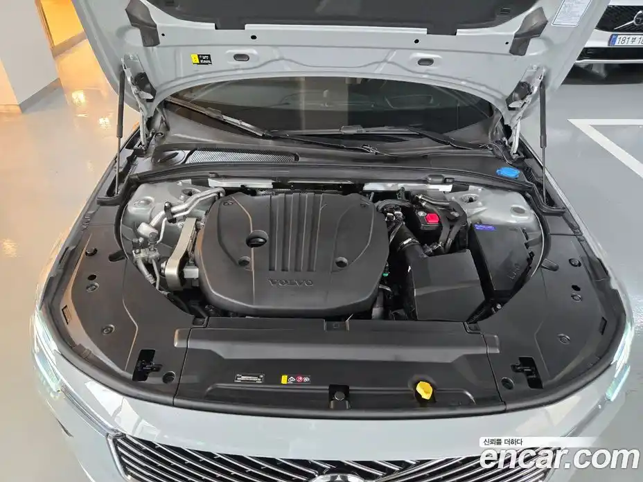 Volvo S90 2026 2.0 автомат (гидро), фото 18