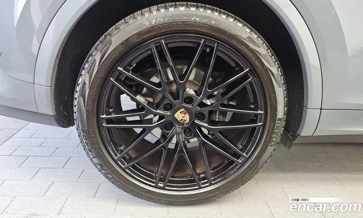 Porsche Cayenne 2023 3.0 автомат (гидро), фото 5