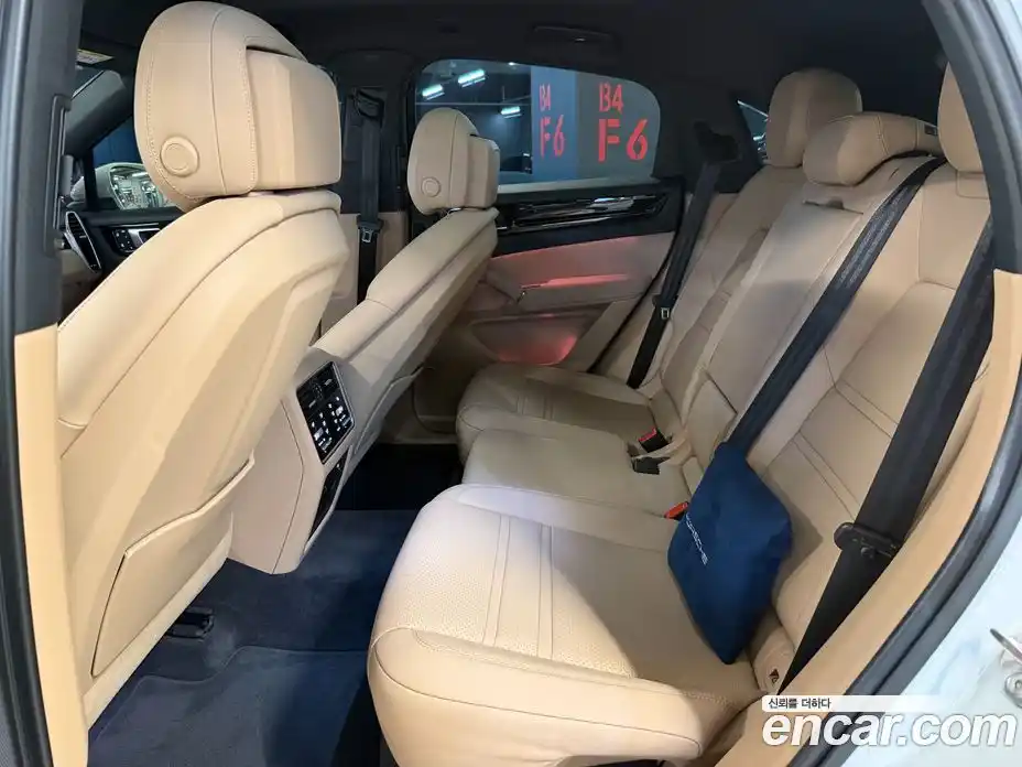 Porsche Cayenne 2023 3.0 автомат (гидро), фото 14