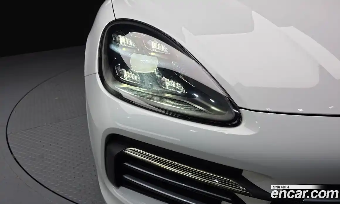 Porsche Cayenne 2020 3.0 автомат (гидро), фото 8