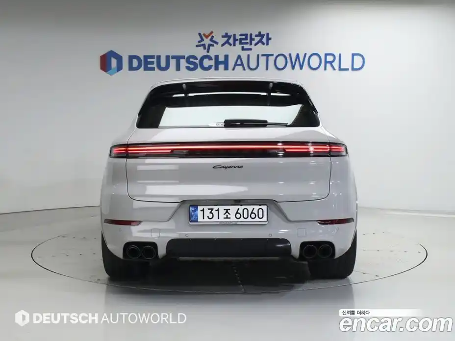 Porsche Cayenne 2024 3.0 автомат (гидро), фото 4