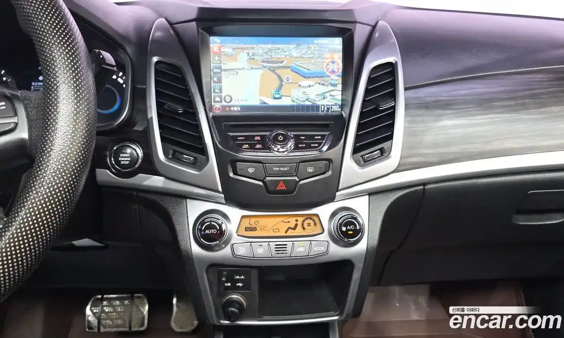 SsangYong Korando 2015 2.2 автомат (гидро), фото 14