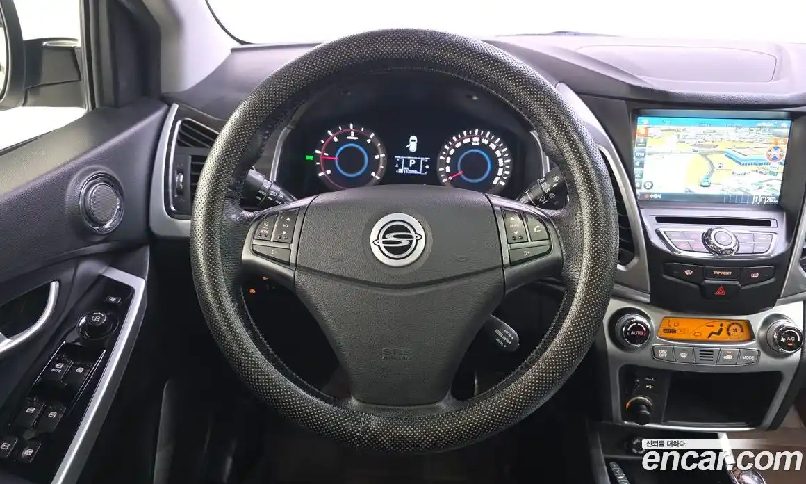 SsangYong Korando 2015 2.2 автомат (гидро), фото 15
