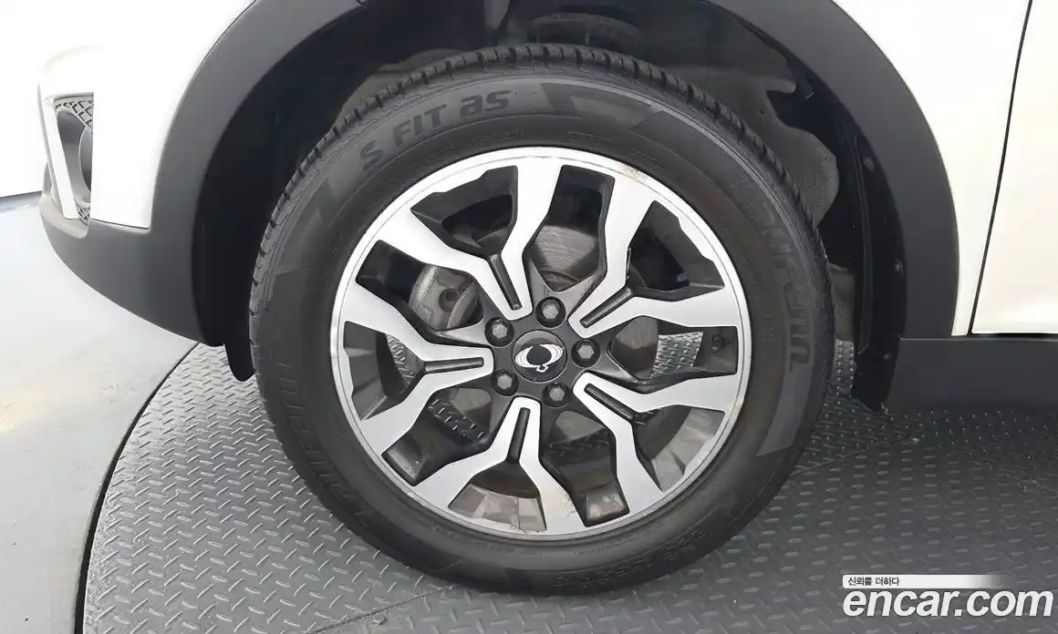 SsangYong Korando 2015 2.2 автомат (гидро), фото 5