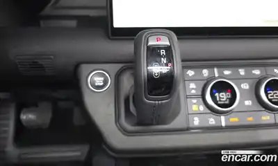 Land Rover Defender 2024 3.0 автомат (гидро), миниатюра 12