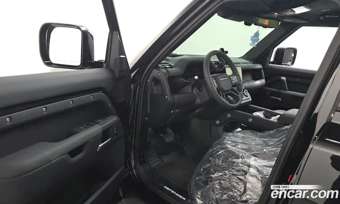 Land Rover Defender 2024 3.0 автомат (гидро), фото 13
