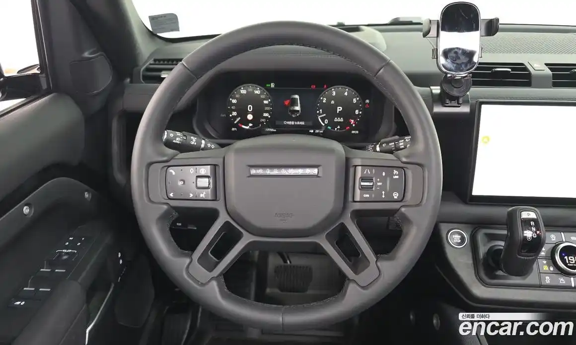 Land Rover Defender 2024 3.0 автомат (гидро), фото 20