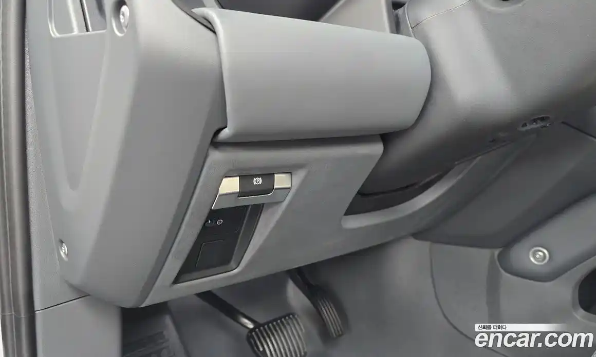 Land Rover Defender 2024 2.0 автомат (гидро), фото 31