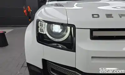 Land Rover Defender 2024 2.0 автомат (гидро), миниатюра 8