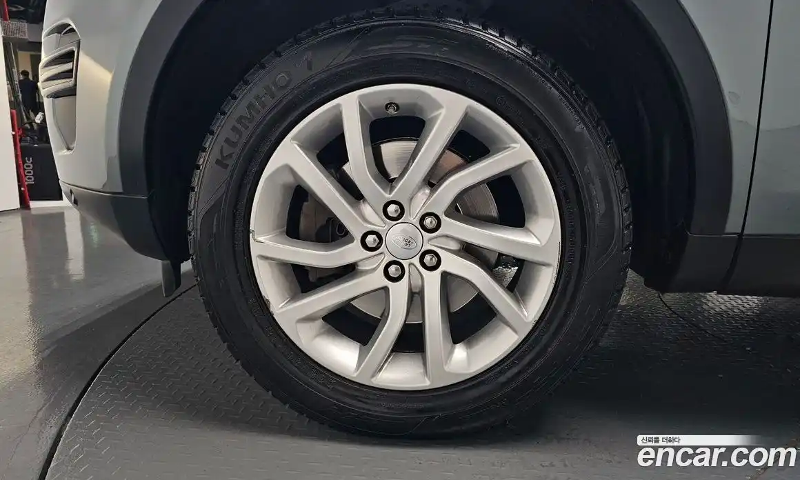 Land Rover Discovery Sport 2018 2.0 автомат (гидро), фото 4